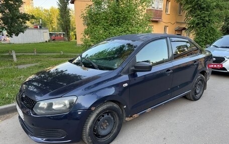 Volkswagen Polo VI (EU Market), 2012 год, 450 000 рублей, 2 фотография