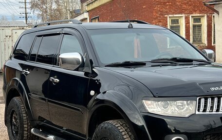 Mitsubishi Pajero Sport II рестайлинг, 2011 год, 2 000 000 рублей, 2 фотография