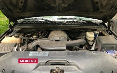 Chevrolet Tahoe II, 2002 год, 600 000 рублей, 21 фотография