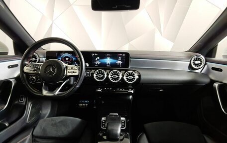 Mercedes-Benz CLA, 2019 год, 2 195 000 рублей, 14 фотография