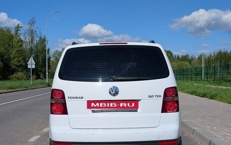 Volkswagen Touran III, 2007 год, 700 000 рублей, 4 фотография