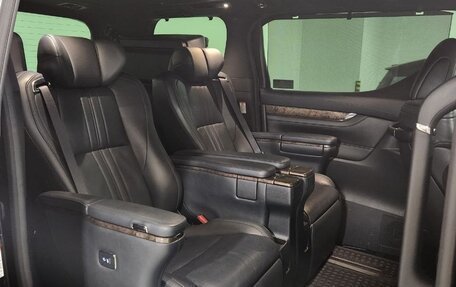 Toyota Alphard III, 2019 год, 5 700 000 рублей, 5 фотография