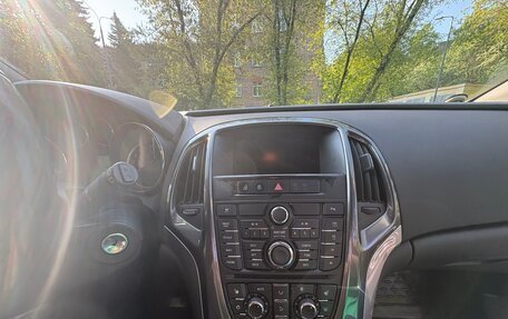 Opel Astra J, 2012 год, 630 000 рублей, 11 фотография