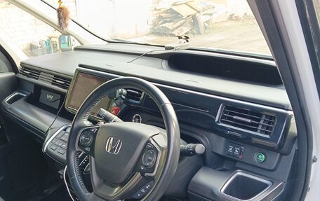 Honda Stepwgn IV, 2020 год, 2 300 000 рублей, 19 фотография