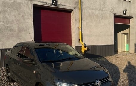 Volkswagen Polo VI (EU Market), 2011 год, 550 000 рублей, 1 фотография