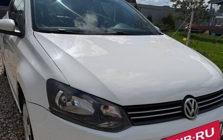 Volkswagen Polo VI (EU Market), 2011 год, 640 000 рублей, 3 фотография