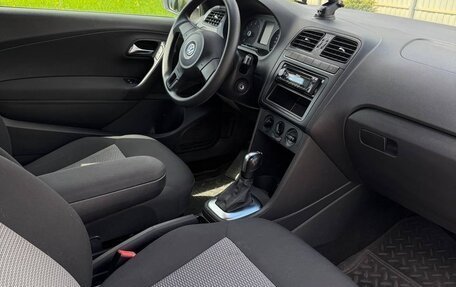 Volkswagen Polo VI (EU Market), 2011 год, 640 000 рублей, 7 фотография