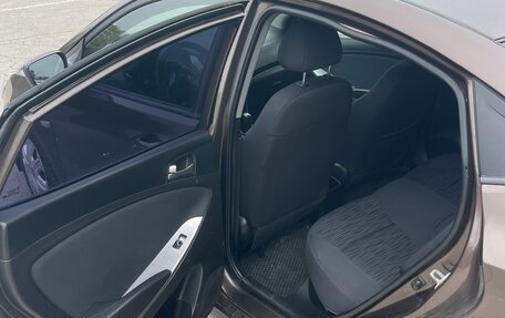 Hyundai Solaris II рестайлинг, 2015 год, 880 000 рублей, 12 фотография