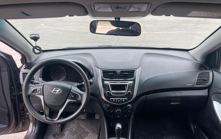 Hyundai Solaris II рестайлинг, 2015 год, 880 000 рублей, 14 фотография
