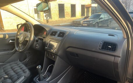 Volkswagen Polo VI (EU Market), 2011 год, 550 000 рублей, 9 фотография