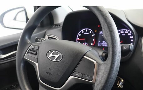 Hyundai Solaris II рестайлинг, 2019 год, 1 423 000 рублей, 8 фотография