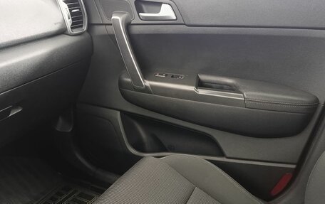 KIA Sportage IV рестайлинг, 2018 год, 2 380 000 рублей, 13 фотография