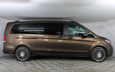 Mercedes-Benz V-Класс, 2017 год, 4 250 000 рублей, 4 фотография