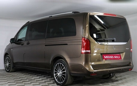 Mercedes-Benz V-Класс, 2017 год, 4 250 000 рублей, 7 фотография