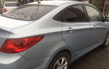Hyundai Solaris II рестайлинг, 2011 год, 210 000 рублей, 5 фотография
