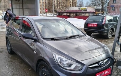 Hyundai Solaris II рестайлинг, 2011 год, 540 000 рублей, 1 фотография