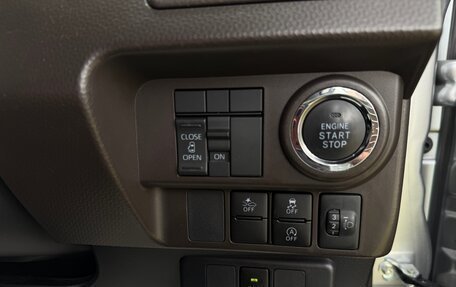Toyota Roomy I, 2021 год, 1 130 000 рублей, 14 фотография