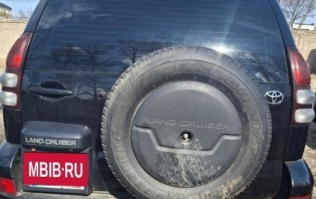 Toyota Land Cruiser Prado 120 рестайлинг, 2008 год, 2 300 000 рублей, 2 фотография