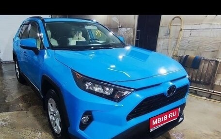 Toyota RAV4, 2019 год, 2 800 000 рублей, 1 фотография