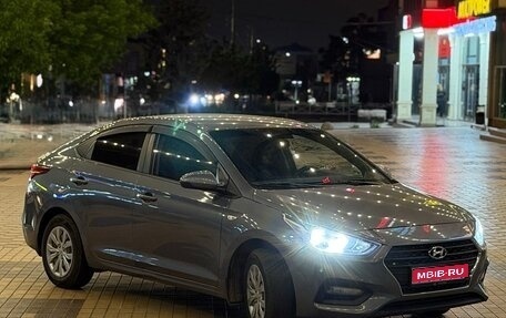 Hyundai Solaris II рестайлинг, 2018 год, 1 070 000 рублей, 1 фотография
