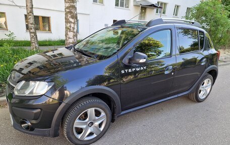 Renault Sandero II рестайлинг, 2016 год, 860 000 рублей, 1 фотография