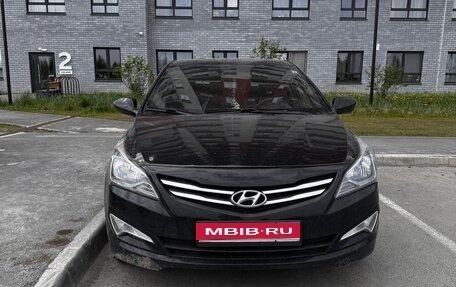 Hyundai Solaris II рестайлинг, 2016 год, 900 000 рублей, 1 фотография