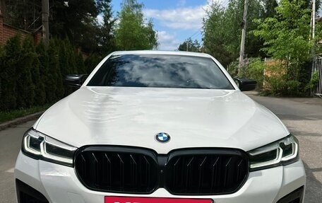 BMW 5 серия, 2021 год, 5 200 000 рублей, 2 фотография