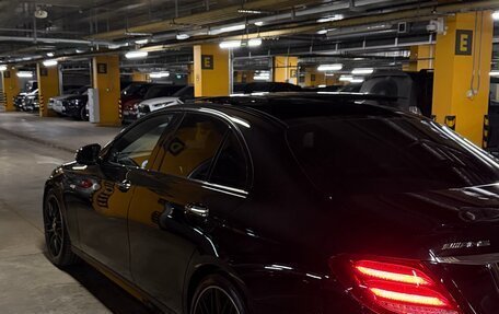 Mercedes-Benz E-Класс, 2017 год, 3 750 000 рублей, 6 фотография