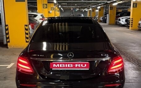 Mercedes-Benz E-Класс, 2017 год, 3 750 000 рублей, 5 фотография