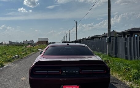 Dodge Challenger III рестайлинг 2, 2020 год, 4 200 000 рублей, 4 фотография