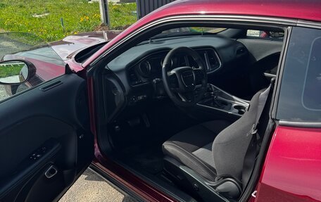 Dodge Challenger III рестайлинг 2, 2020 год, 4 200 000 рублей, 17 фотография