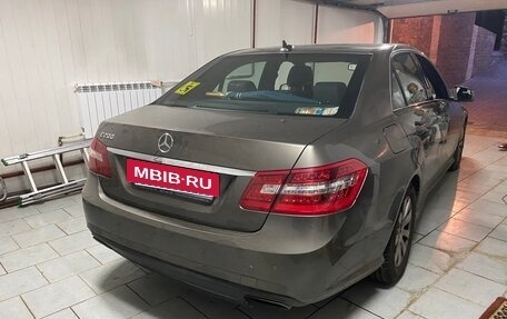 Mercedes-Benz E-Класс, 2012 год, 1 990 000 рублей, 4 фотография