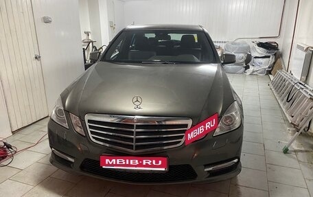 Mercedes-Benz E-Класс, 2012 год, 1 990 000 рублей, 2 фотография