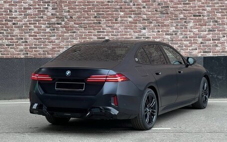 BMW 5 серия, 2025 год, 7 998 000 рублей, 6 фотография
