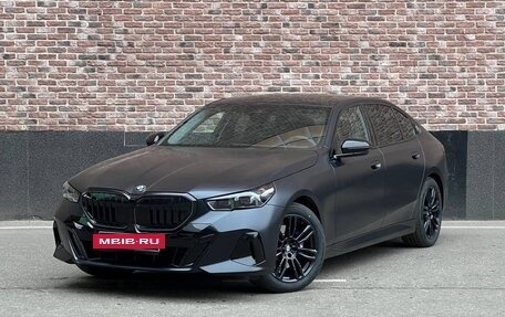 BMW 5 серия, 2025 год, 7 998 000 рублей, 3 фотография