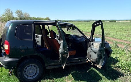 Chevrolet Niva I рестайлинг, 2004 год, 170 000 рублей, 4 фотография