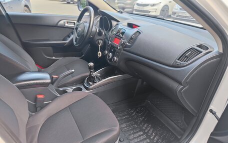 KIA Cerato III, 2010 год, 800 000 рублей, 8 фотография