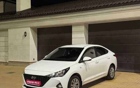 Hyundai Solaris II рестайлинг, 2021 год, 1 340 000 рублей, 1 фотография