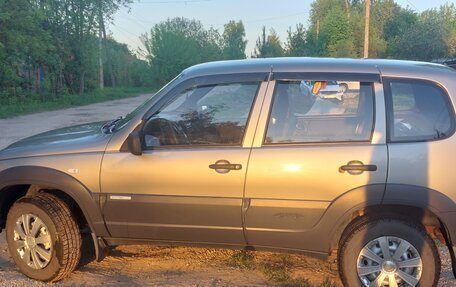 Chevrolet Niva I рестайлинг, 2011 год, 630 000 рублей, 7 фотография