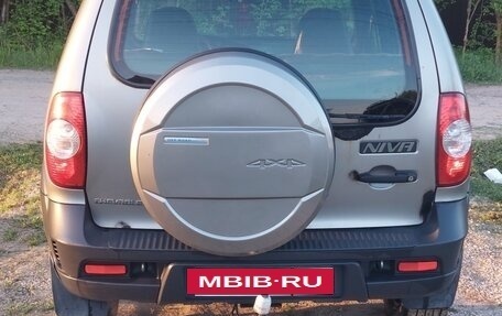 Chevrolet Niva I рестайлинг, 2011 год, 630 000 рублей, 5 фотография