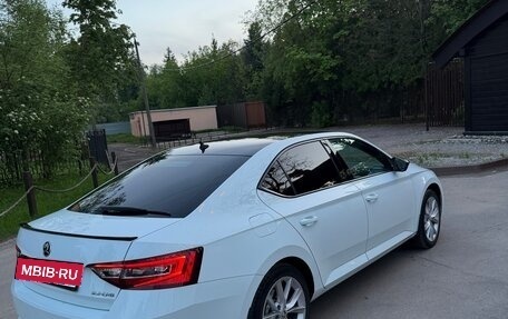 Skoda Superb III рестайлинг, 2018 год, 2 470 000 рублей, 3 фотография