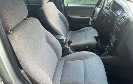 KIA Sportage IV рестайлинг, 2004 год, 250 000 рублей, 11 фотография