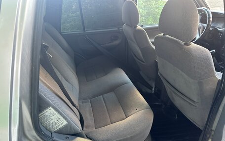 KIA Sportage IV рестайлинг, 2004 год, 250 000 рублей, 13 фотография