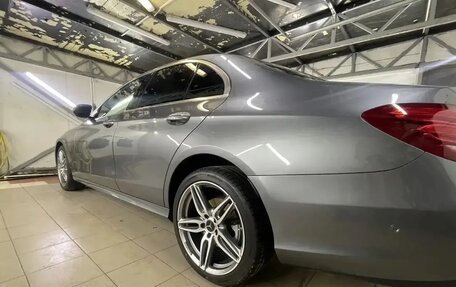Mercedes-Benz E-Класс, 2020 год, 4 250 000 рублей, 8 фотография