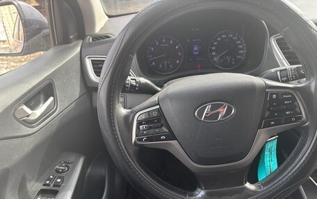 Hyundai Solaris II рестайлинг, 2019 год, 1 295 000 рублей, 10 фотография