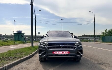 Volkswagen Touareg III, 2019 год, 5 300 000 рублей, 2 фотография