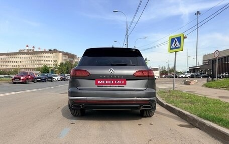 Volkswagen Touareg III, 2019 год, 5 300 000 рублей, 6 фотография
