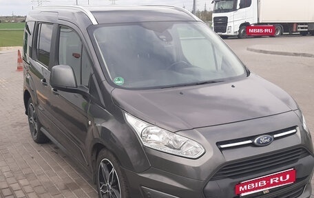 Ford Tourneo Connect II рестайлинг, 2018 год, 1 380 000 рублей, 2 фотография