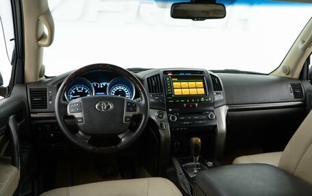 Toyota Land Cruiser 200, 2010 год, 3 180 046 рублей, 6 фотография