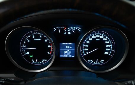 Toyota Land Cruiser 200, 2010 год, 3 180 046 рублей, 24 фотография